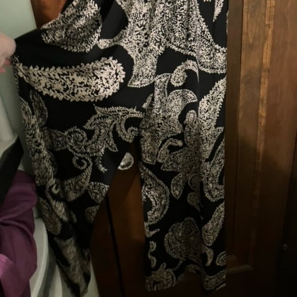 Black and Tan Paisley elastic waisted flouncy lightweight polyester jumpsuit - Picture 3 of 8